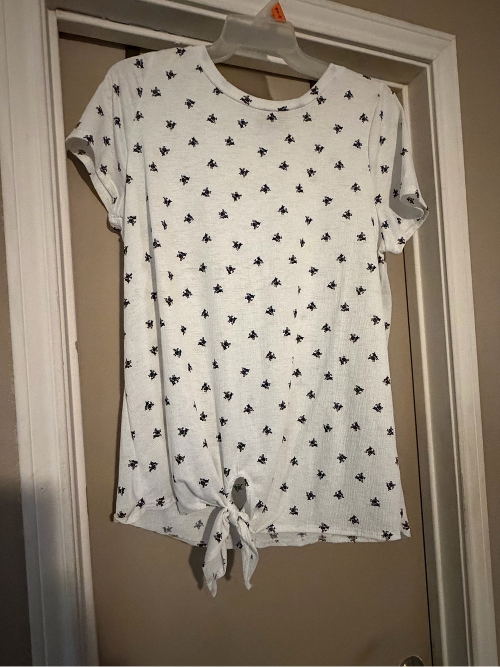 Women’s White Short-Sleeve Tie-Front Top with black Floral Print